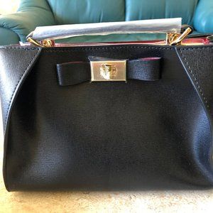 SHOULDER BAG